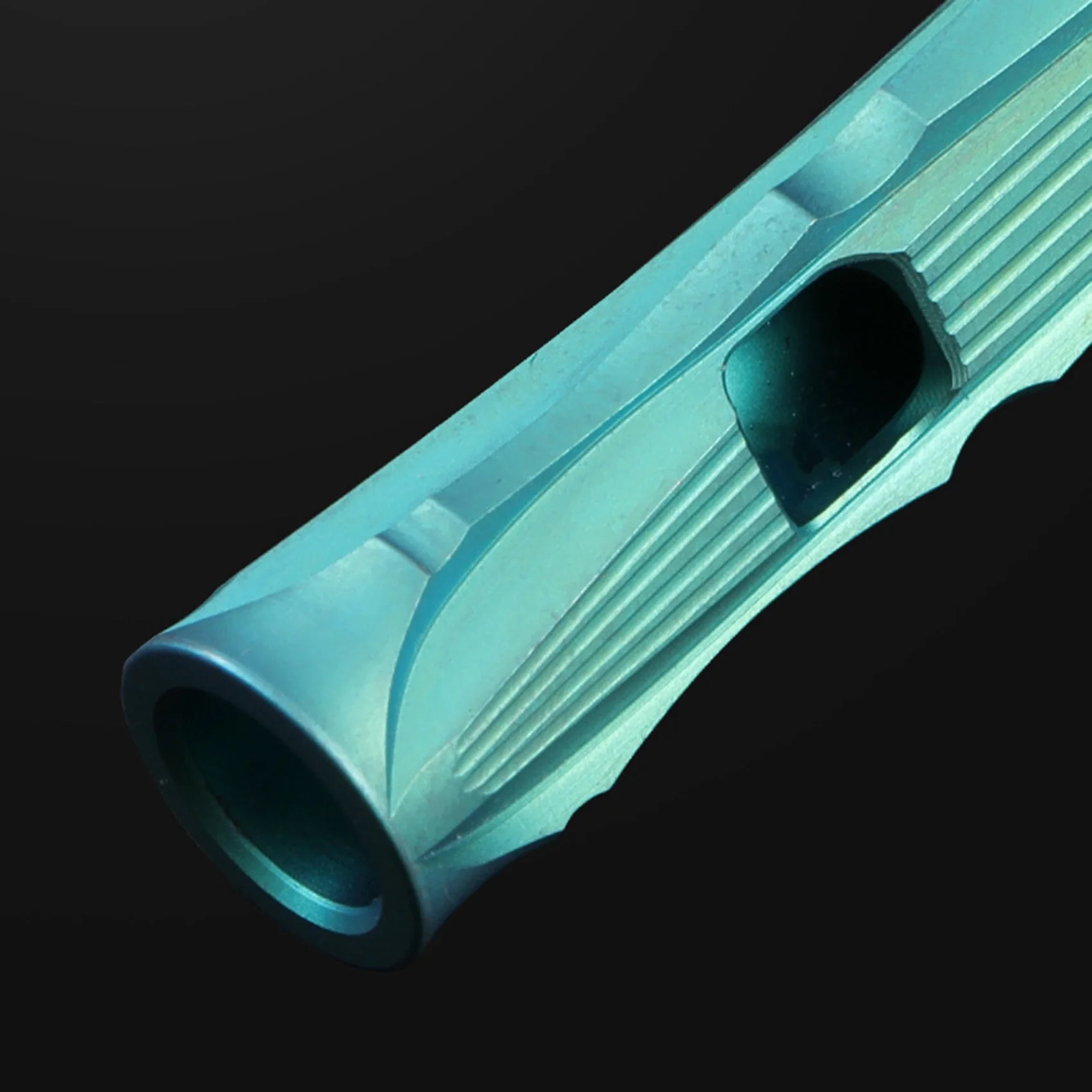 Свисток из титанового сплава, одна трубка, практичный портативный элегантный уличный инструмент, подвеска, брелок для ключей, аксессуары