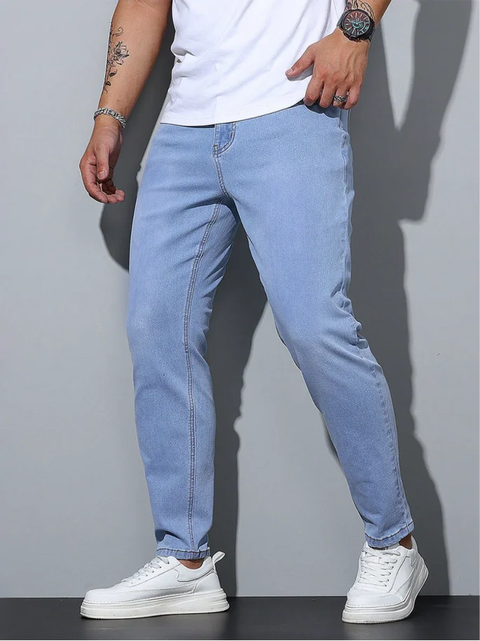 

Men's Light Wash Straight Leg Jeans, Stretch Slim Fit Denim Pants, Casual Comfortable Classic Trousers for Daily Wear