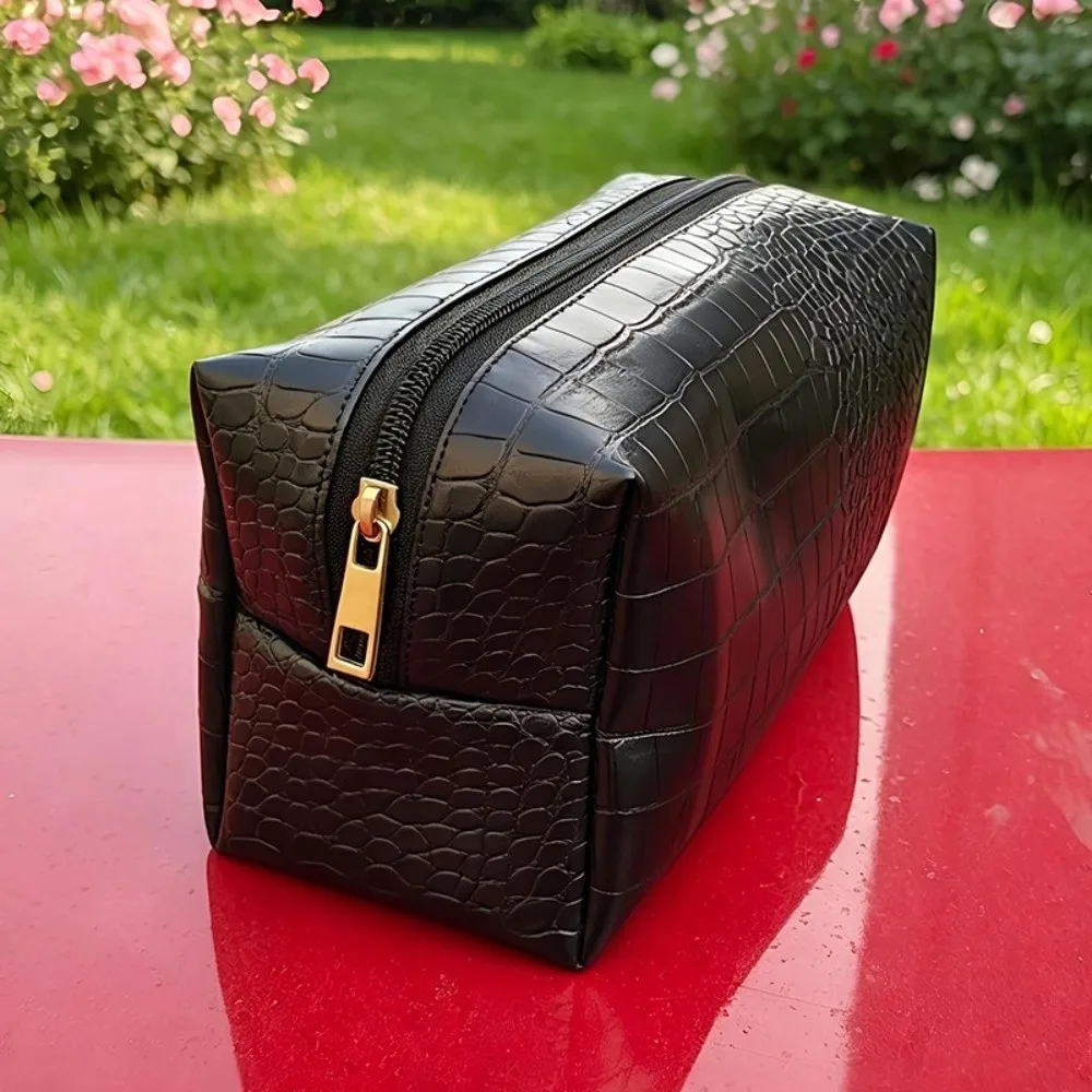 PU Leather Makeup Bag Crocodile Embossed Pattern Waterproof Cosmetic Bag Zipper Closure Large Capacity Storage Pouch Travel Use