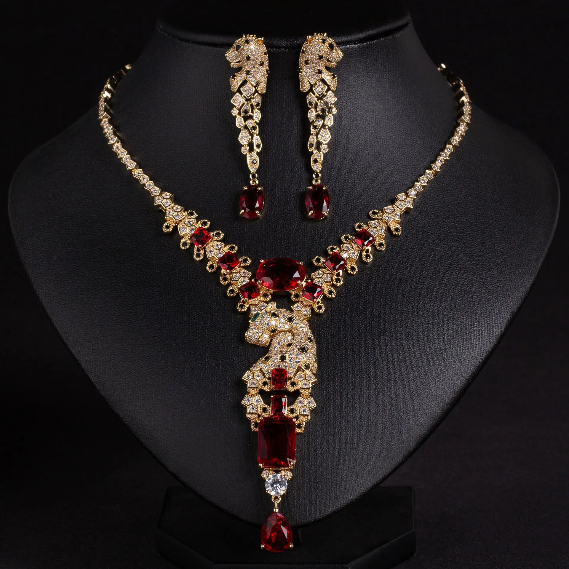 stereoscopic European and American light luxury jewelry leopard animal shape necklace earrings 2 pieces wedding gift party M-751