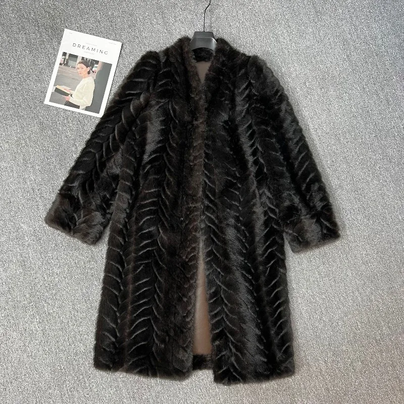 フェイクミンクファーコート女性の冬の新しいロング肥厚毛皮のようなジャケットミンク統合スタイリッシュな年齢を軽減するオーバーコートアウターウェア