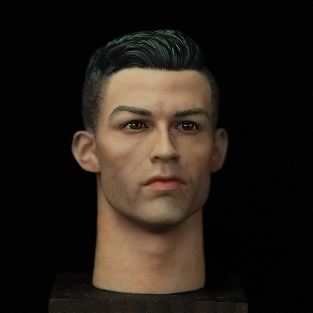 

Hand Painted 1/6th Soccer Football Sport Player Ronaldo Male Vivid Head Sculpt Carving for 12'' PH TBL Action Figure