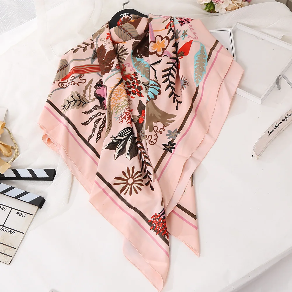 Sciarpa di seta estiva Grande punteruolo in raso da donna Spiaggia Viaggi Protezione solare Stampa floreale Fibra di poliestere multifunzionale Coreano S...