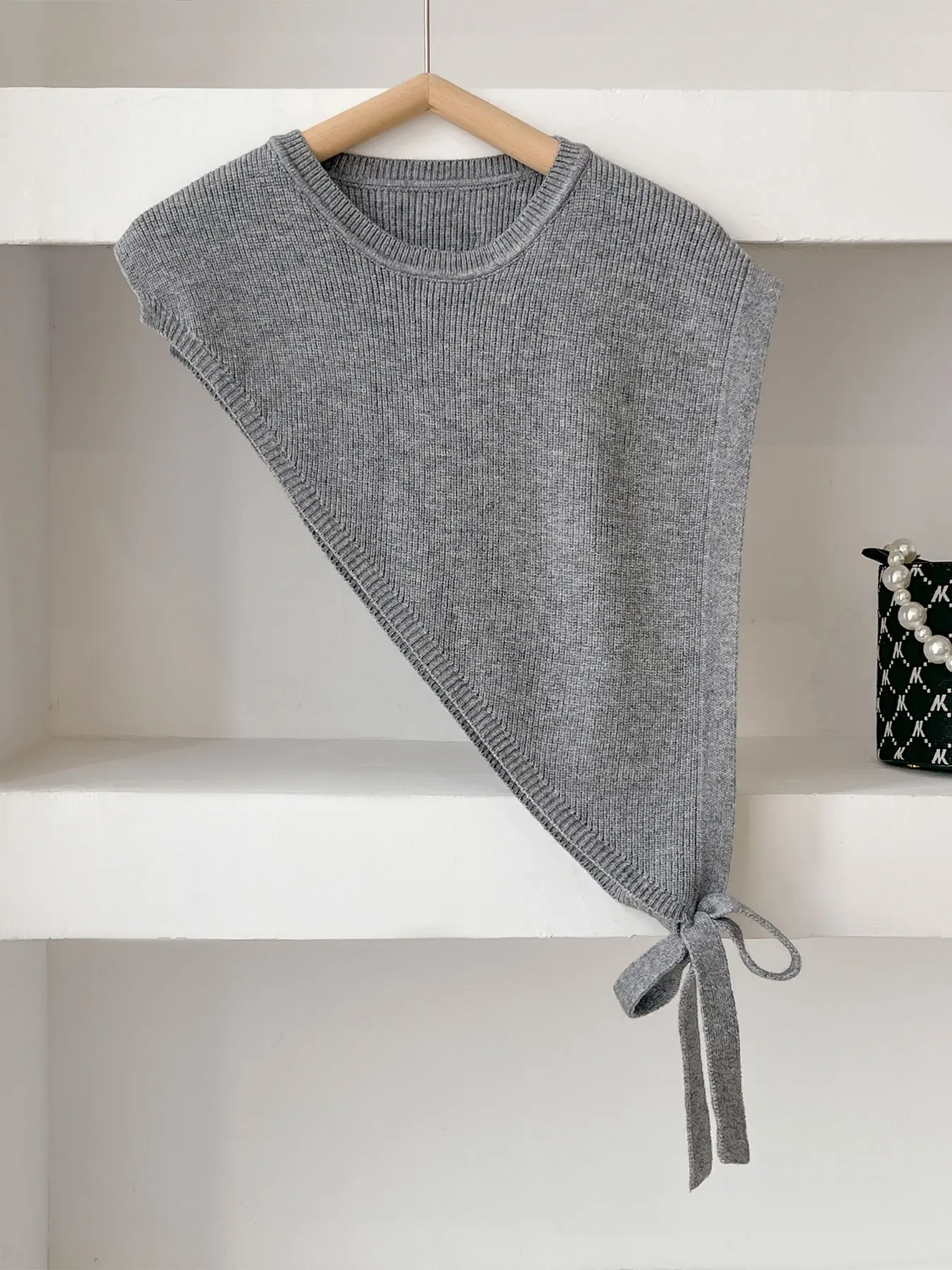 Elegant Ribbed Knit Tie‑Shoulder Capelet,Ladies Triangle Knitted Shawl Wrap,Fashion Decorative Layering Accessory for Daily Wear