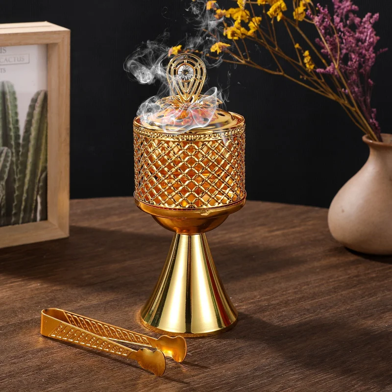 

Golden diamond-shaped grid incense burner, Middle Eastern and Arabian indoor decoration handicraft candlestick