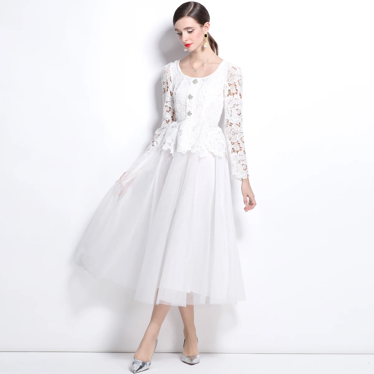 2024 Runway Autumn Lace Patchwork Mesh Prom Party Midi Dress Women O Neck Long Sleeve Hollow Out Diamonds Button Ball Gown Robe