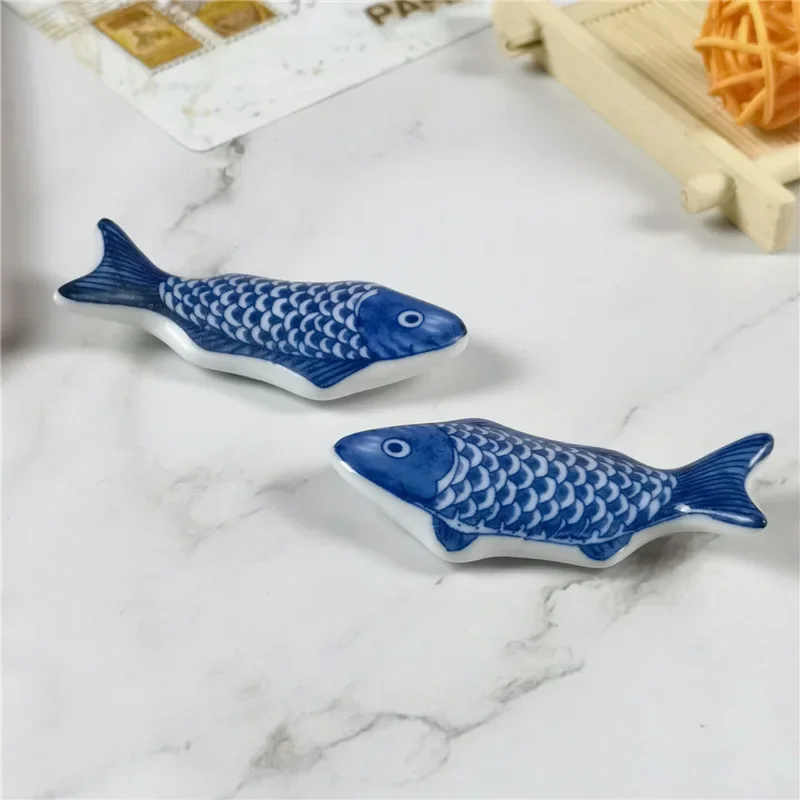 1-2Pcs Cute Fish Shape Ceramic Decorative Chopsticks Holder Rack Spoon Fork Rest Kitchen Tableware Spoon Holder