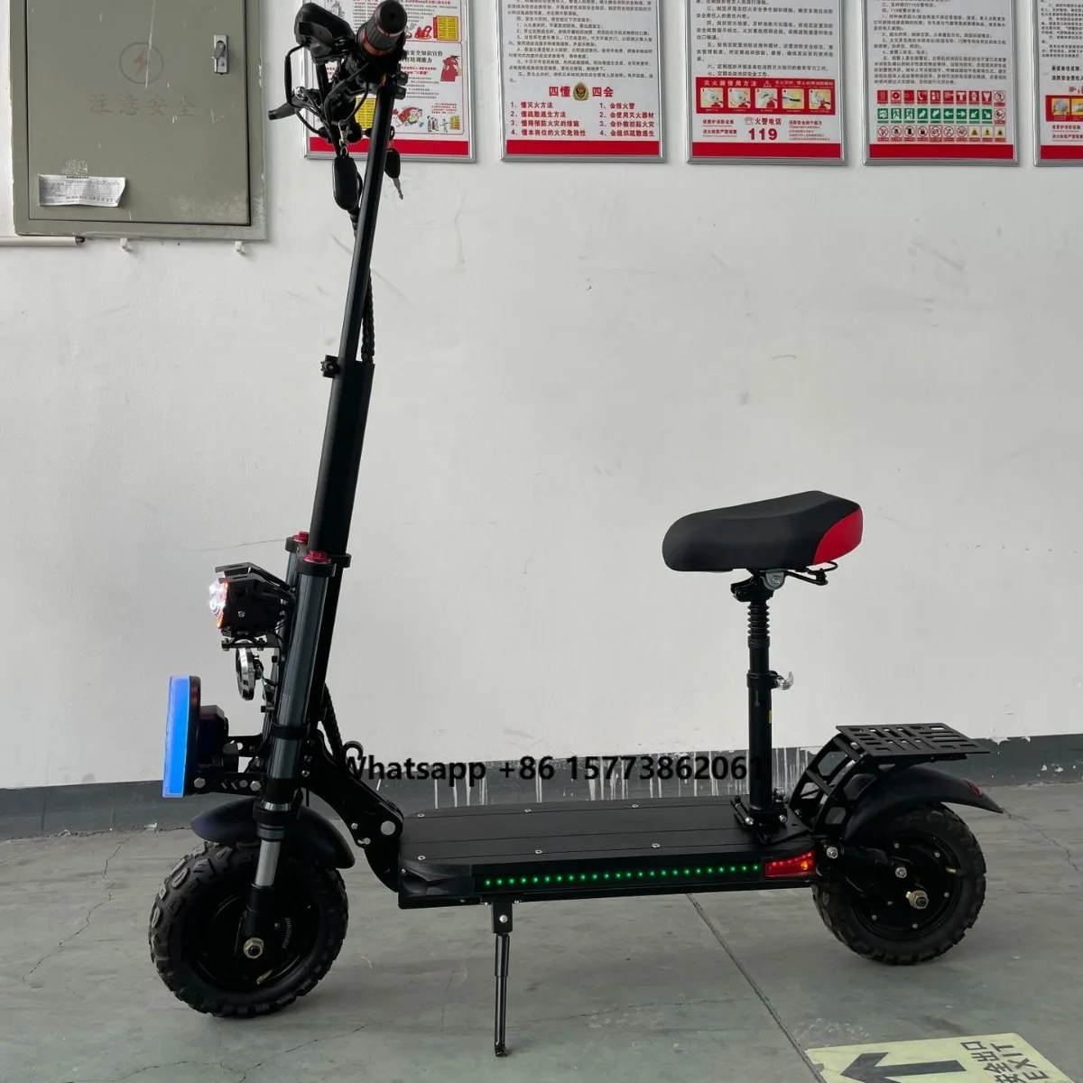 

Dual Drive Off Road Electric Scooter 1200W Electric Scooter 11 Inch Electric Scooter Driver Folding Car