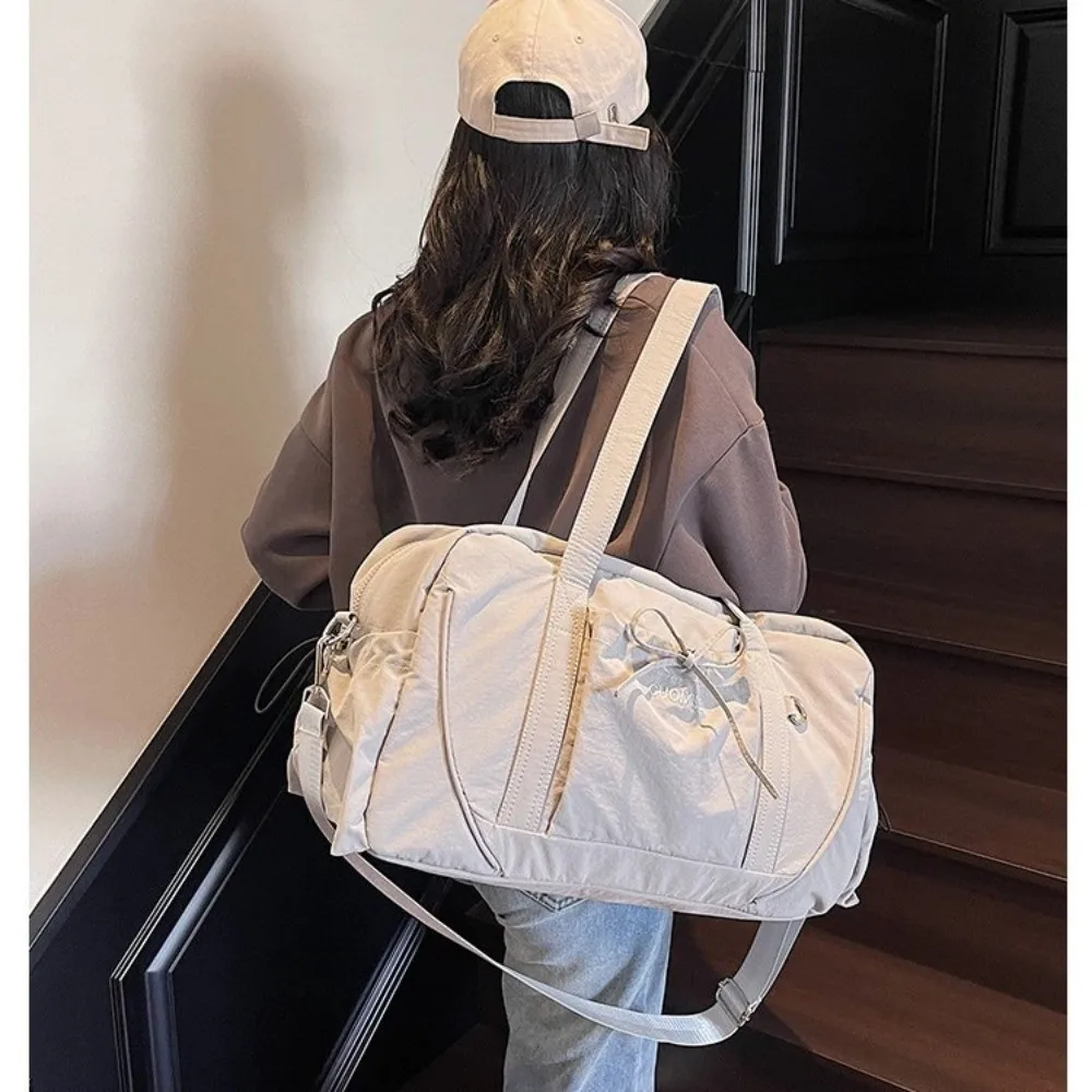 

Portable Large Capacity Fitness Bag Nylon Dry Wet Separation Travel Bag Solid Color Crossbody Bag Sport