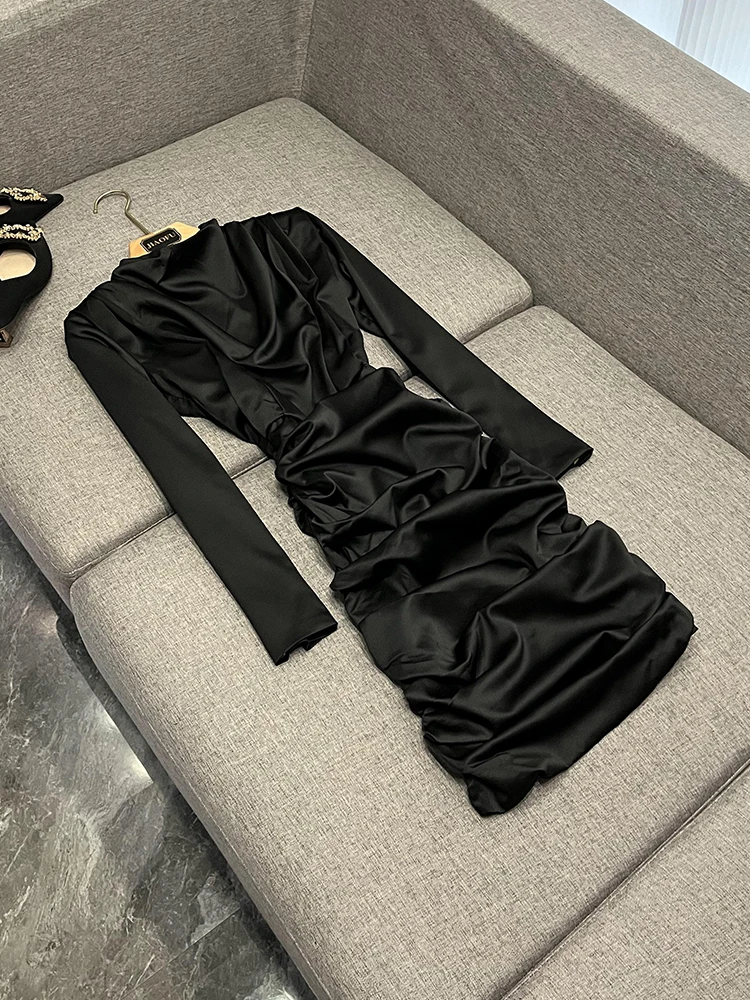 Elegant Women's High-Neck Short Black Dress Slim Fit Tummy Control Pleated Skirt City Commute Suitable Ladies Fashion Dress