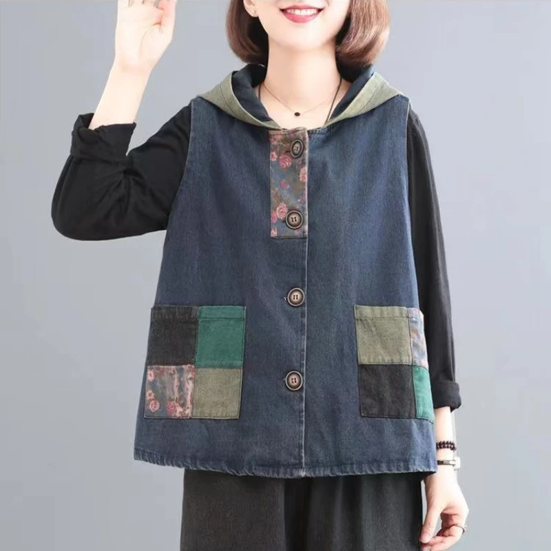 

Vintage Distressed Denim Vest for Women 2025 Spring Autumn Season Slimming Hooded Jacket with Patchwork Print Trendy Outerwear