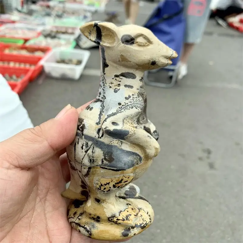 15CM Natural Picture Stone Kangaroo carving Polished Quartz Animal Healing Stones Gems For Home Decorations 1pcs