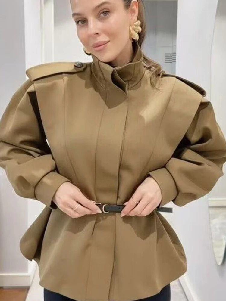 Herbst Neuer Damen-Trenchcoat Stehkragen Langarm Gürtel Einfarbig Plissierte Jacke 2026 Stilvolle High-Street Damen-Oberbekleidung
