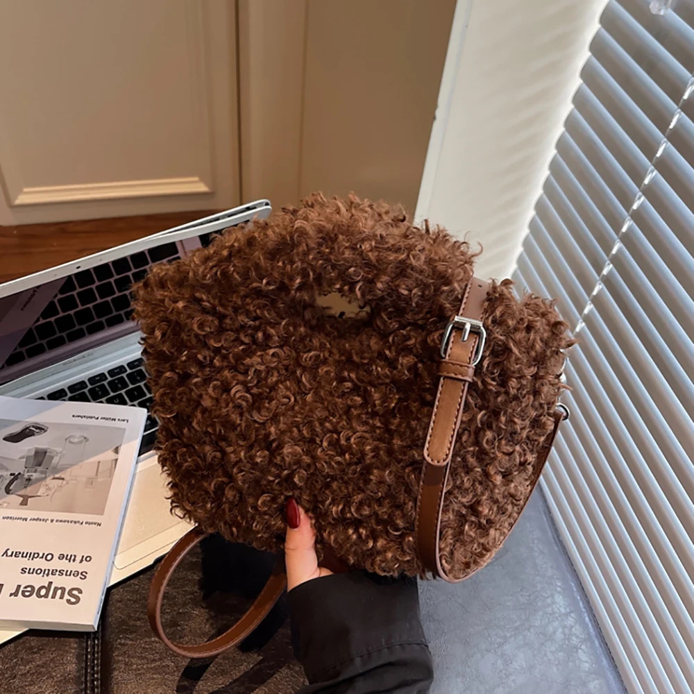 

Ручная плюшевая сумка через плечо, женская осенне-зимняя однотонная сумка на одно плечо с мягкой пряжкой, повседневные универсальные сумки для поездок на работу