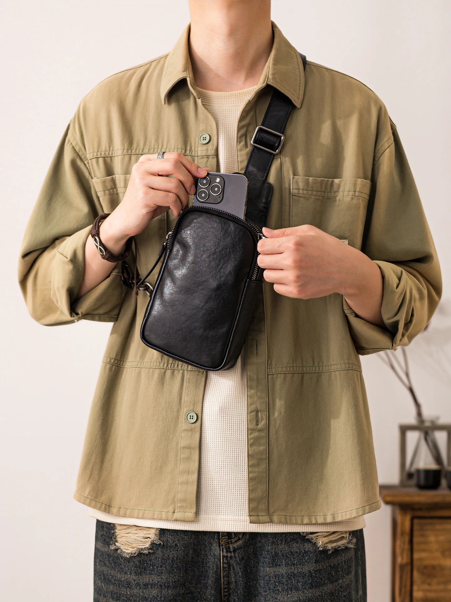 weekend sports luxury first layer cowhide men's small chest bag casual designer handmade real cow leather black crossbody bags