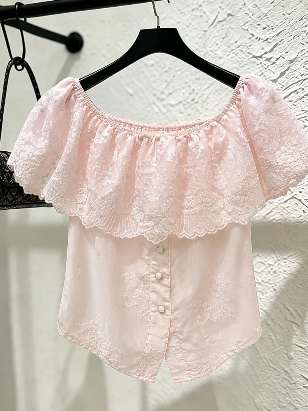 

Sweet Korean Style Lace Short Sleeve Shirt Stylish Slimming Top Age-Defying Summer Soft Small Shirt Commute Friendly Pure Color