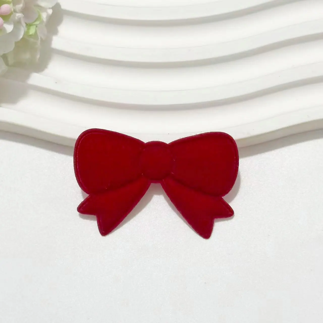 50 Stück 3x4,5CM Stoff-Schmetterlingsknoten Gepolsterte Applikationen für DIY Haarspangen-Zubehör Kleidung Schuhe Socken Dekorationsaufnäher – Detail 9