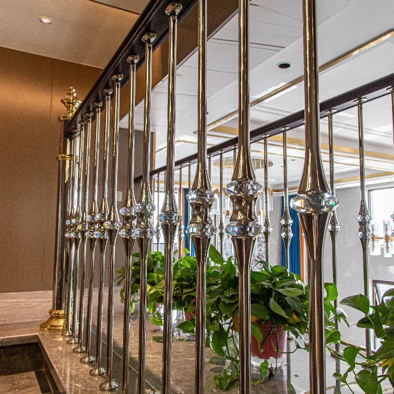 التخصيص حجم مخصص الدرابزين المعدنية الأوروبية الكلاسيكية الدرابزين الحديثة الفرنسية نمط النحاس الألومنيوم درج الدرابزين