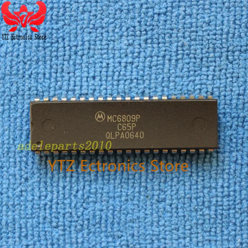 2pieces MC6809P Microprocessor, 8 Bit, 40 Pin, Plastic, DIP