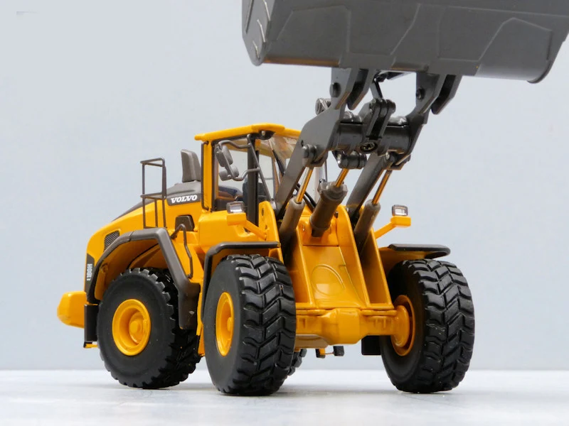 1:50 scale L180H Wheel Loader Alloy Engineering Vehicle Model Gifts Souvenir Toys