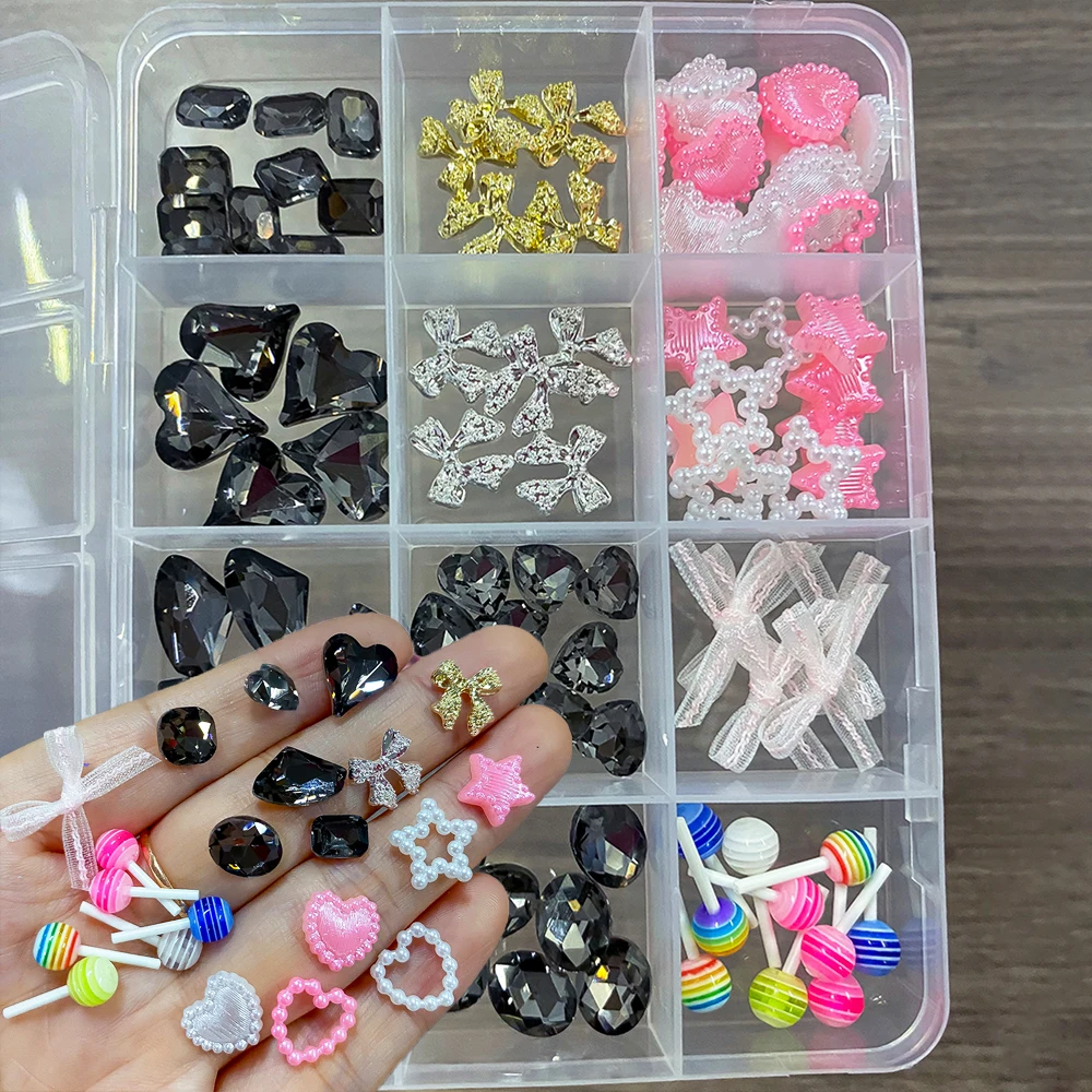 

120pcs/Box Mix Luxury Black Heart Diamond Nail Art Charms Gold/sliver Metal BowKnot Pearl Pentagram Lollipop Nail Art Accessorie