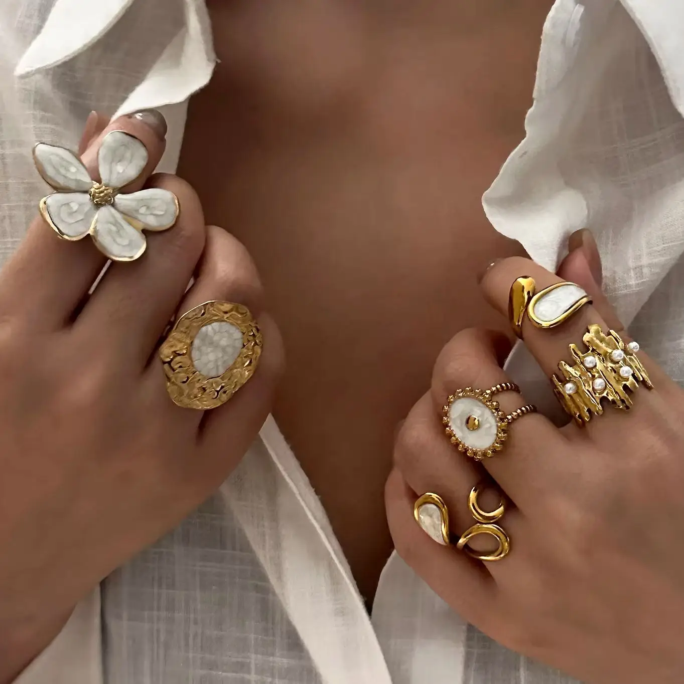 Bague élégante couleur or en forme de fleur pour femme, en acier inoxydable avec émail blanc, bague ovale pour phalange, bijou de doigt attrayant