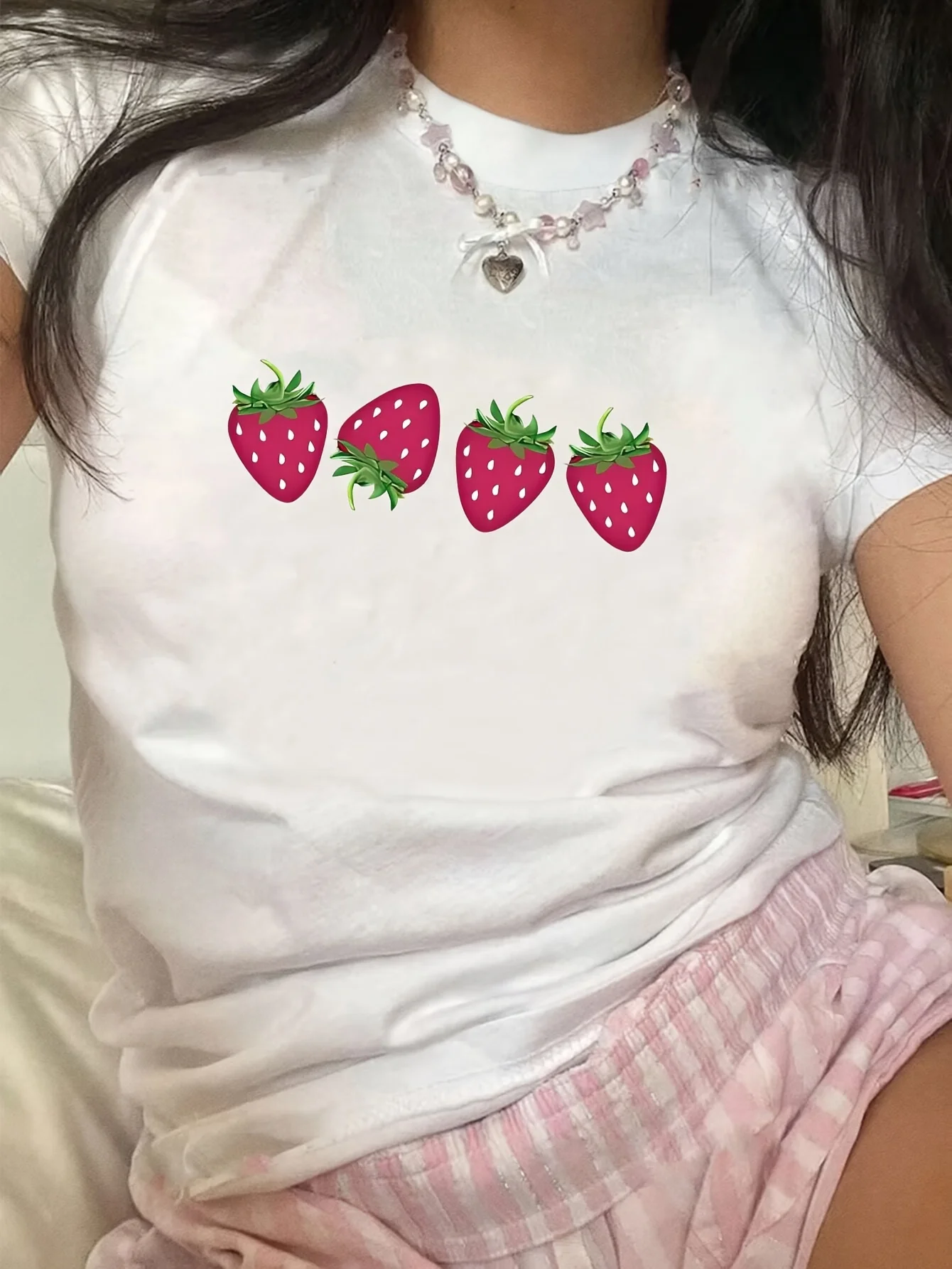 

Милая белая футболка с клубничным принтом в стиле Харадзюку, повседневная женская футболка с короткими рукавами, одежда, уличные топы, футболки, эстетичная одежда