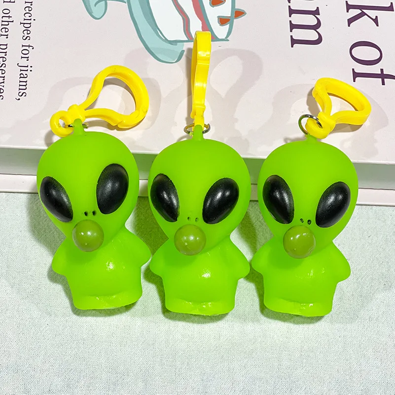 2Pcs Novelty Simulation Alien Squeeze Spit Bubble Toy Keychain Pendant Children's Decompression Toys Pinch Music Fidget Toys