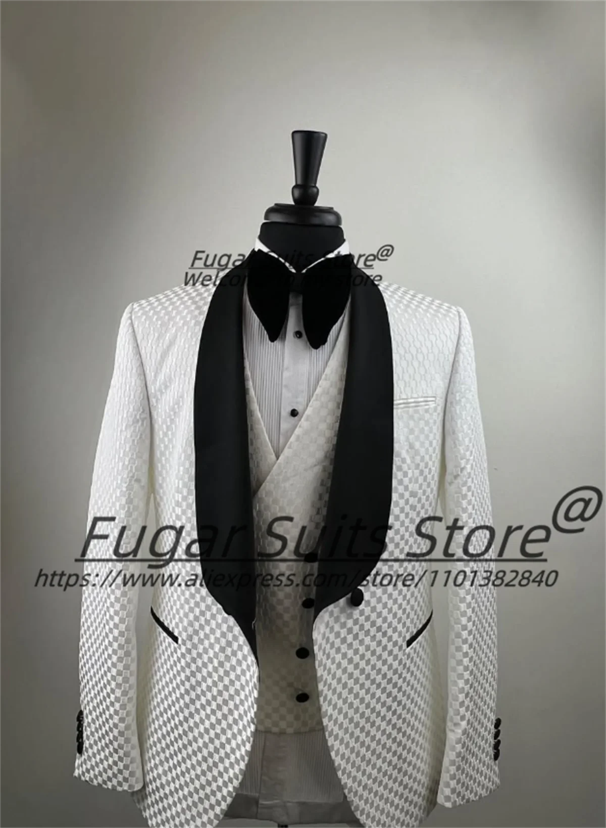 

Elegant White Plaid Men Suits Customized Slim Fit Shawl lapel Groom Party Blazers 3 Pieces Sets Male Blazers trajes para hombre