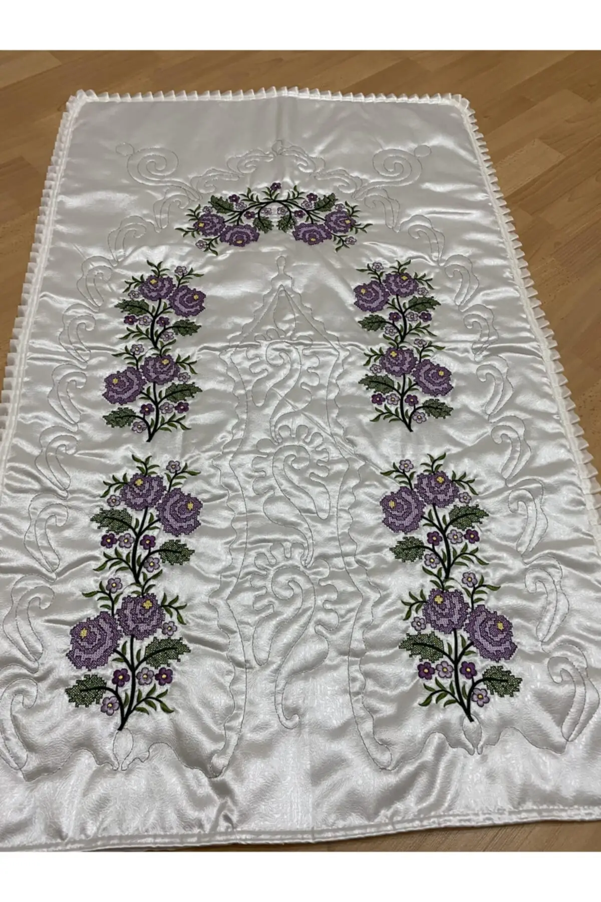 

DOLBOVI cream * lilac dowry embroidery embroidery embroidery satin sectation Rug Rug