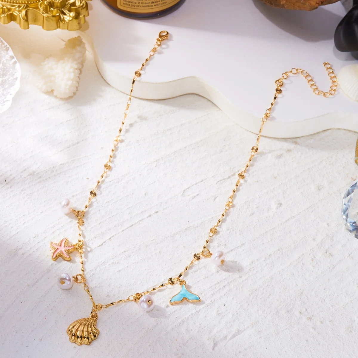 Sommerliche Halskette mit Imitationsperlen, Seestern- und Muschelanhänger für Damen und Herren, Bohemian Fischschwanz-Ozean-Strand-Choker, Urlaubs- und Party-Schmuck – Detail 16