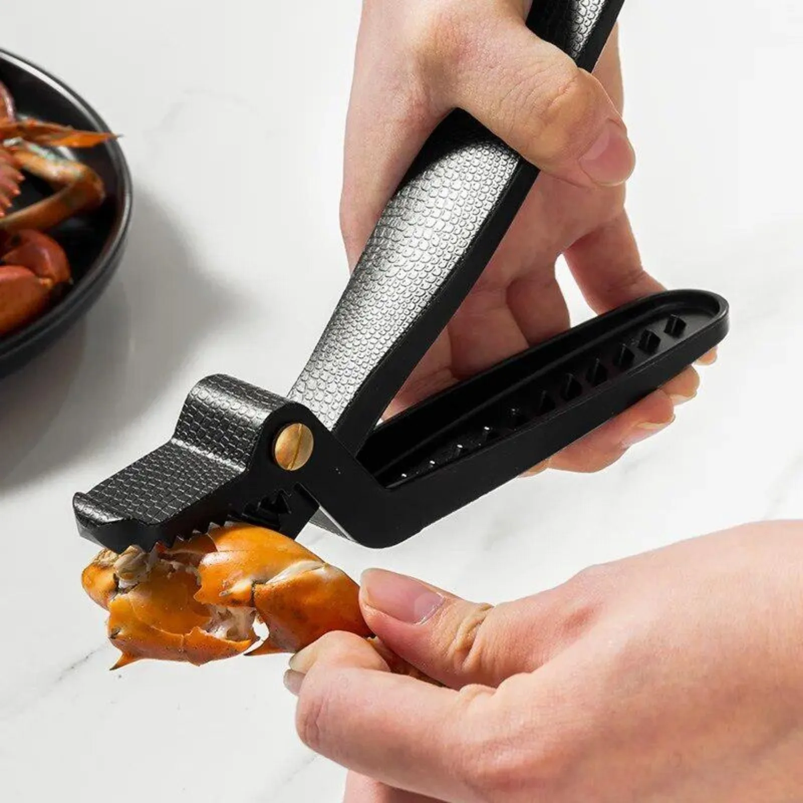 

Heavy Duty Crab Clips Cutter - Nutcracker Tool for Walnuts/Shellfish, Kitchen Nut Opener
