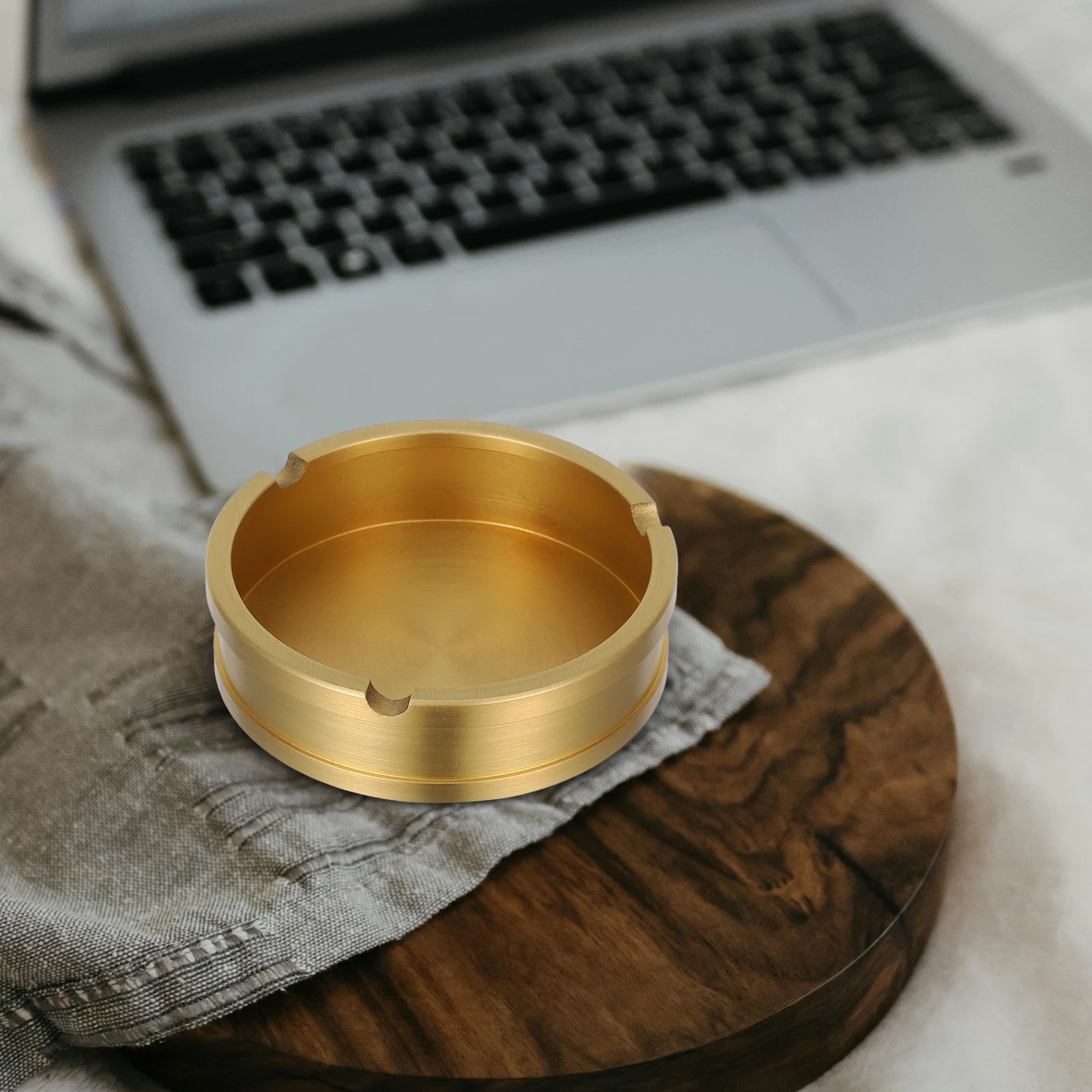 

Golden Desktop Brass Elegant Ashtray For Table Brushed Finish Tabletop Home Office Balcony Retro Metal