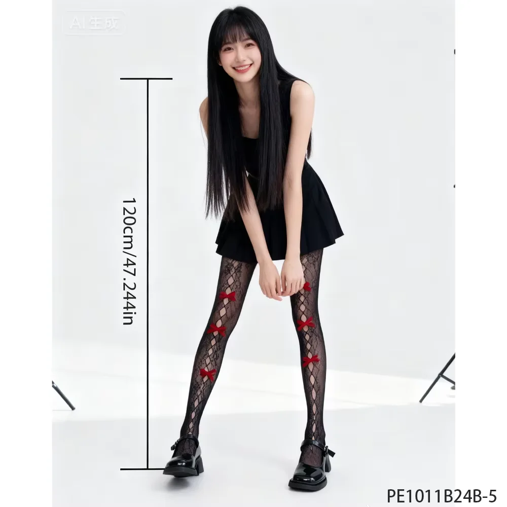 PESENAR To jest jedwabne pończochy wykonane z czarnej siateczki z wzorem ażurowym, idealne na Walentynki.