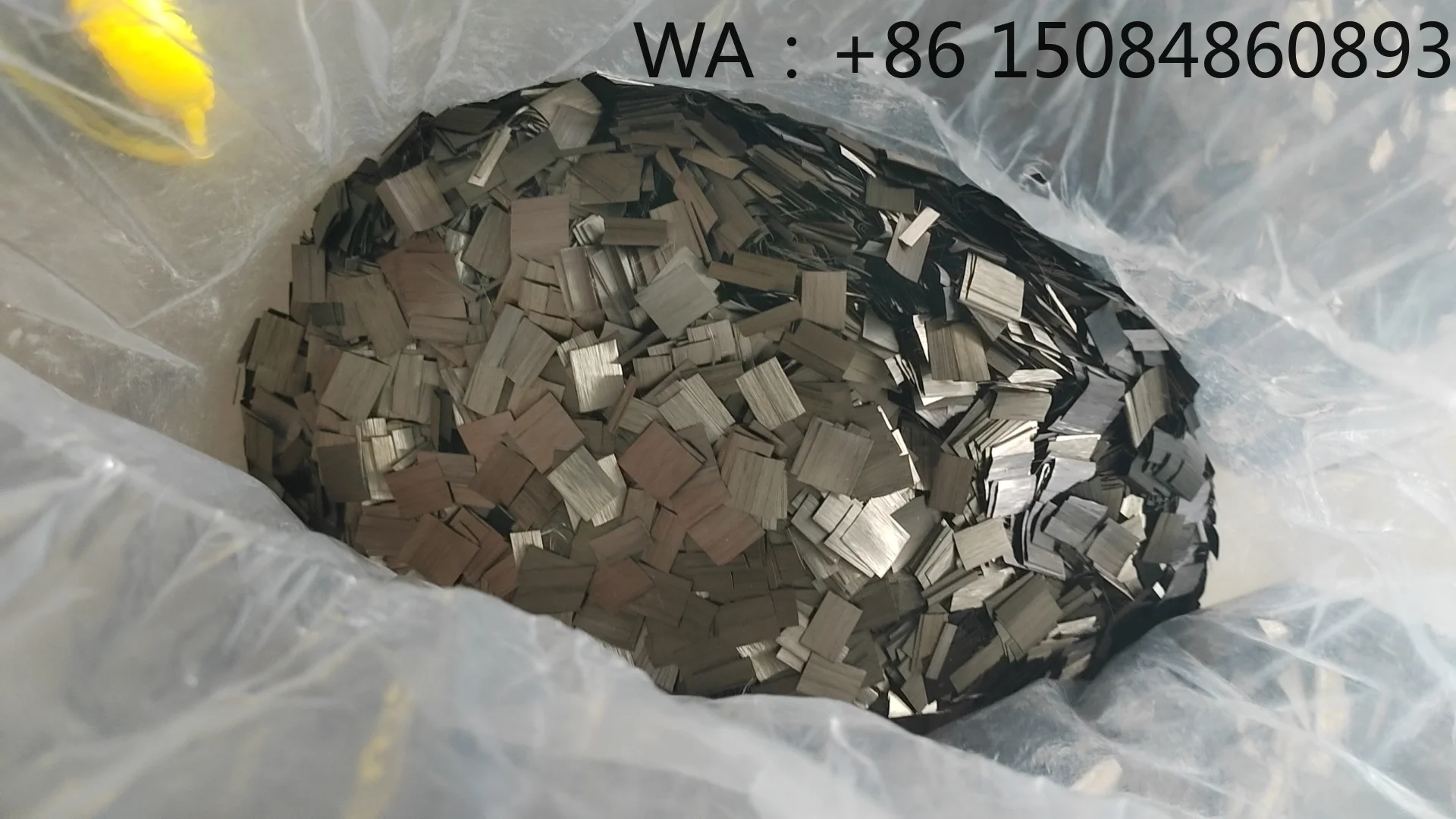 

15mm Diamond Woven Carbon Flakes, Carbon Fiber Material, Chopped Strands for Car Bag & Outdoor Craft Works