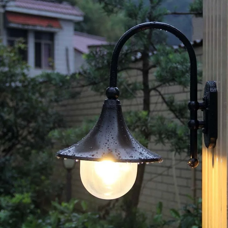European Classic Metal Glass Waterproof LED Wall Light Outdoor Balcony Garden Entryway Home Decor Novelty New Ambient Lamp