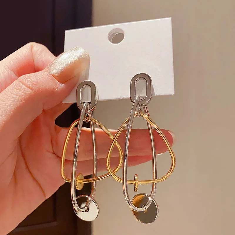 1 Pair Silver Needle Geometric Water Droplet Triangular Round Disc Earrings - Exaggeratedly Simple and Elegant Great Earrings!