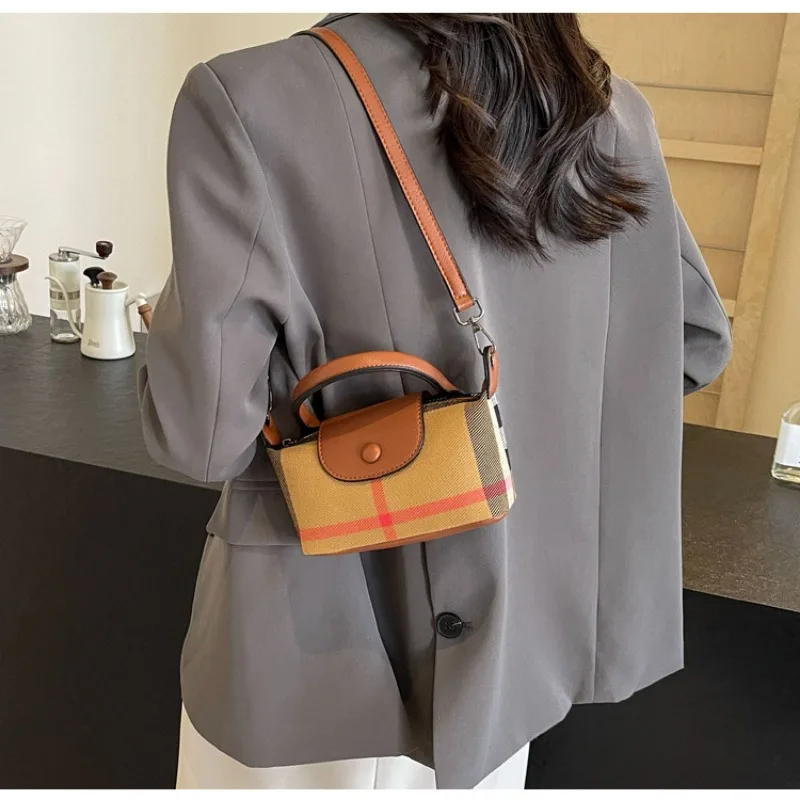 

High quality small bag, women's new versatile handbag, high-end single shoulder crossbody bag