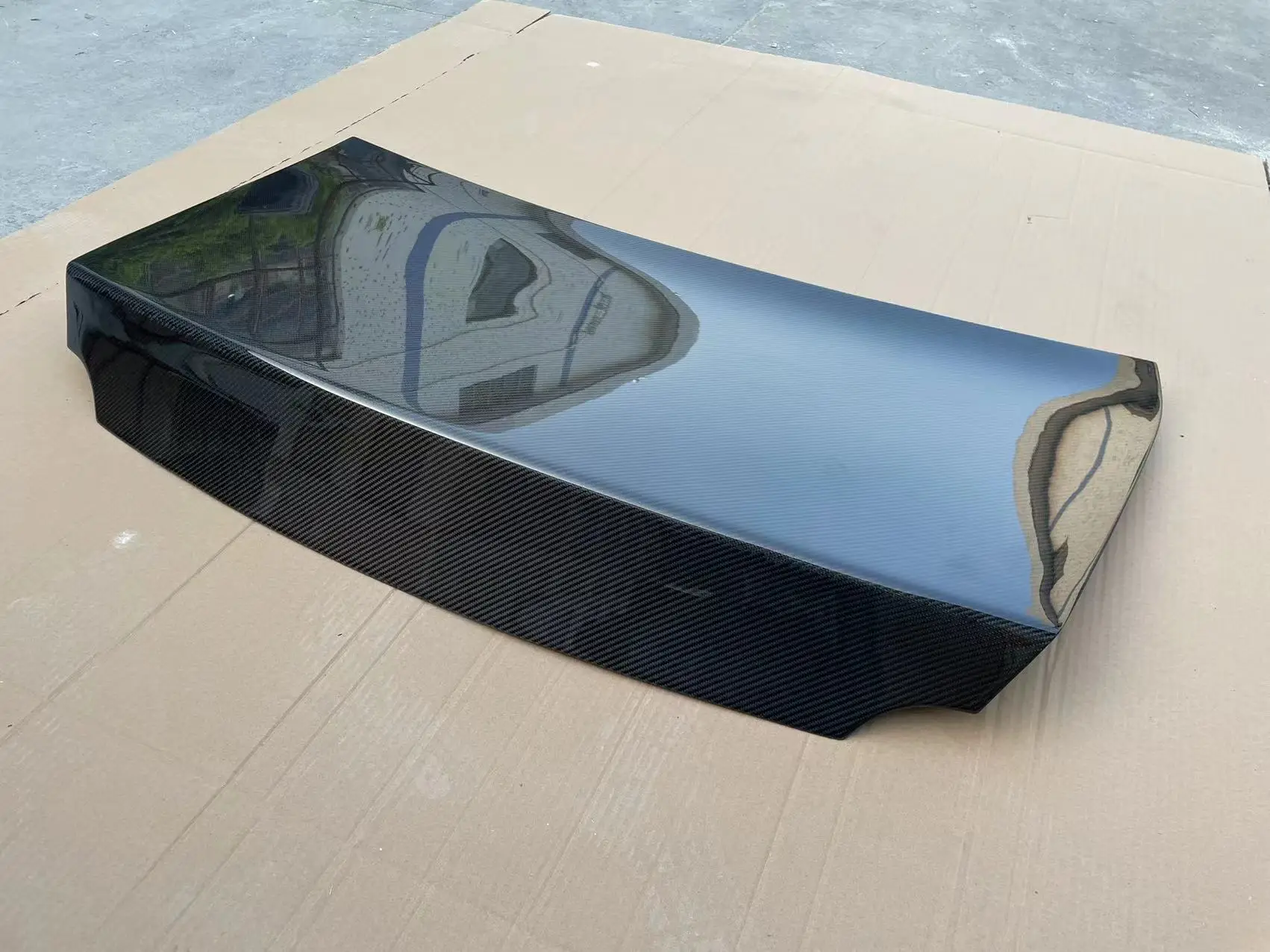 Montaggio perfetto Fibra di carbonio Parti di automobili di alta qualità Baule posteriore in fibra di carbonio stile OEM per Nissan Gtr R35 Gt-r35