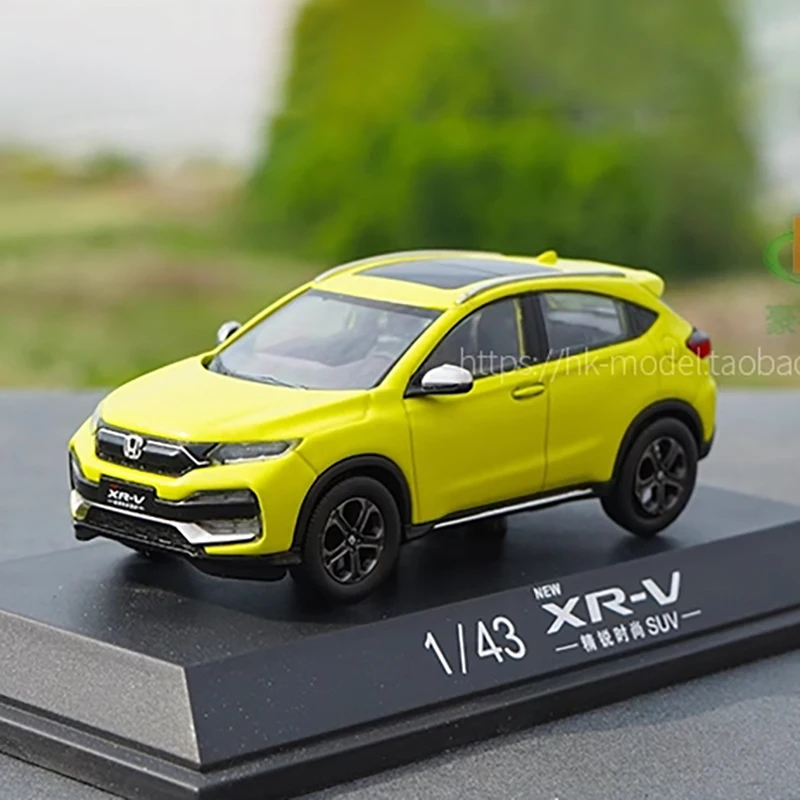 

Литая модель автомобиля в масштабе 1:43, искусственная модель из сплава, статические коллекционные украшения, сувенирные подарки для взрослых мальчиков