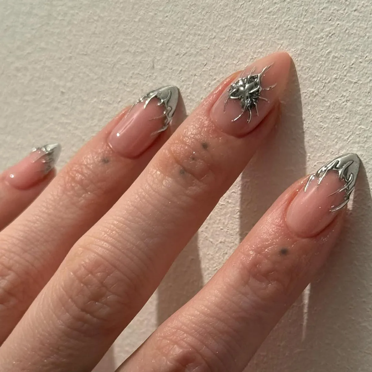 

24PCS Luxury Press on Nails Almond Shape Nude French Fake Nails with Elegant Metallic Silver Heart Art Glue on Nails for Women