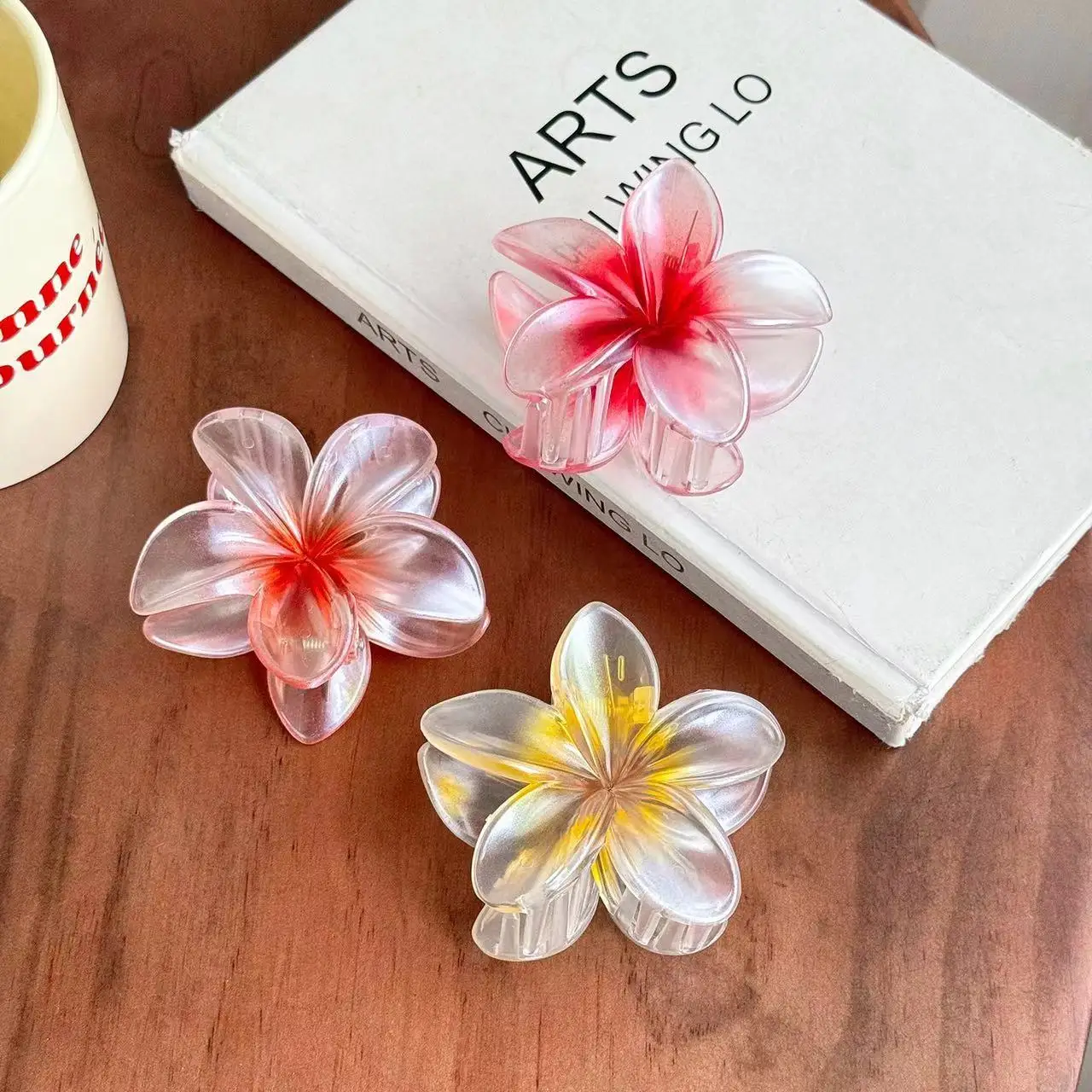 8CM Big Flower Acrylic Hair Clip Ladies Beach Vacation Bohemian Frangipani Hair Clip Crab Flower Hair Claw Girl Accessories