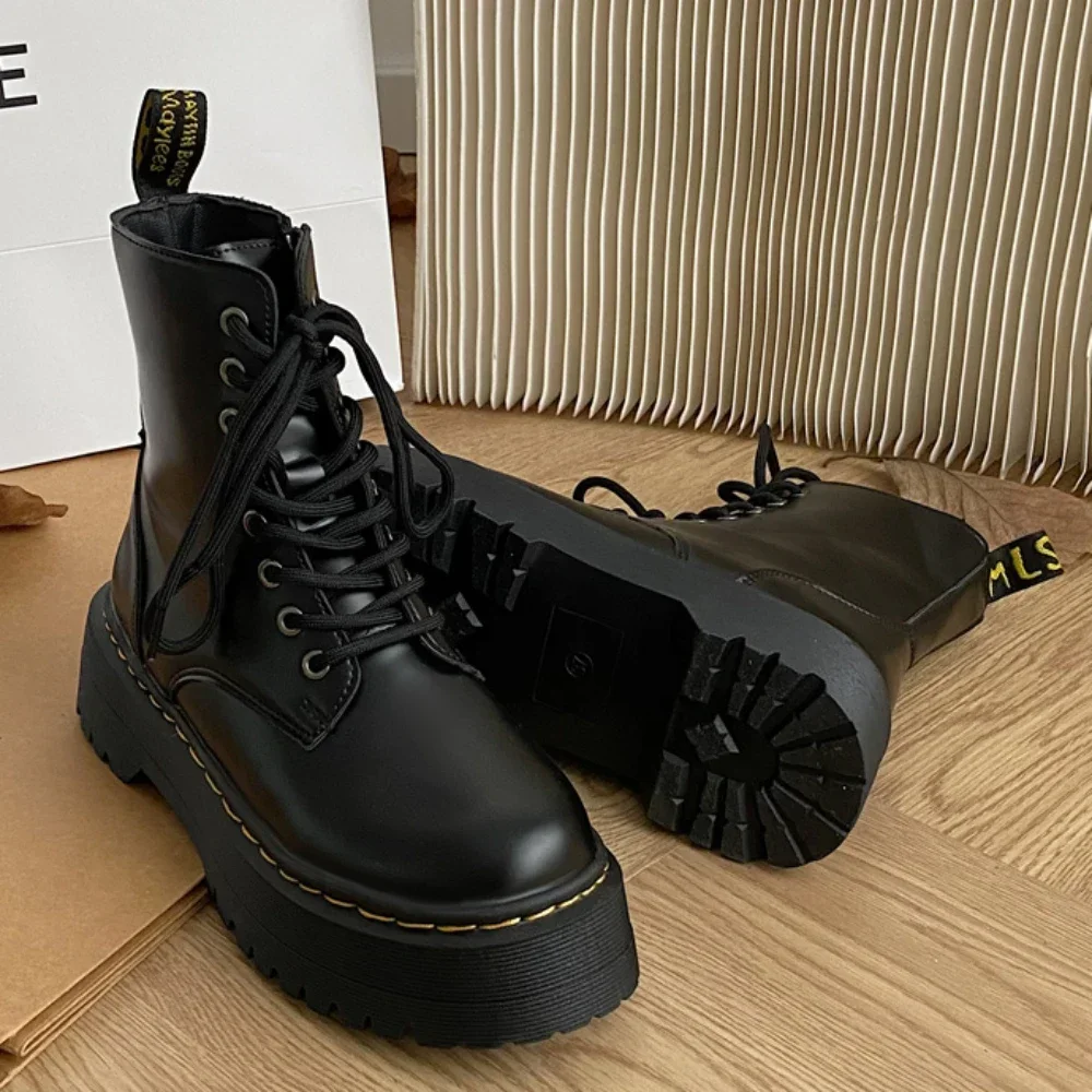 New Women Motorcycle Boots Casual Shoes Woman Leather Minimalist Classic Punk Female Goth Shoes Platform Boots Women