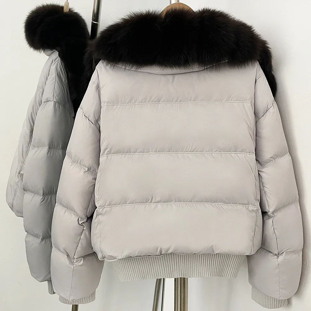 OFTBUY 90 Weiße Daunenjacke, flauschig, warm, mit Reißverschlusstaschen, gesteppte kurze Jacke, Winterjacke, echtes Fuchsfell, großer Kragen – Detail 6