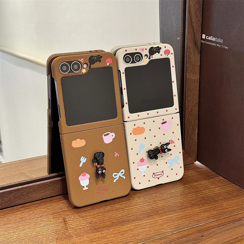 

Black Cat Plush Ball Chain Phone Case for Samsung Galaxy Z Flip 6 5 4 3 Protective Back Cover for ZFlip4 ZFlip5 ZFlip6 Case