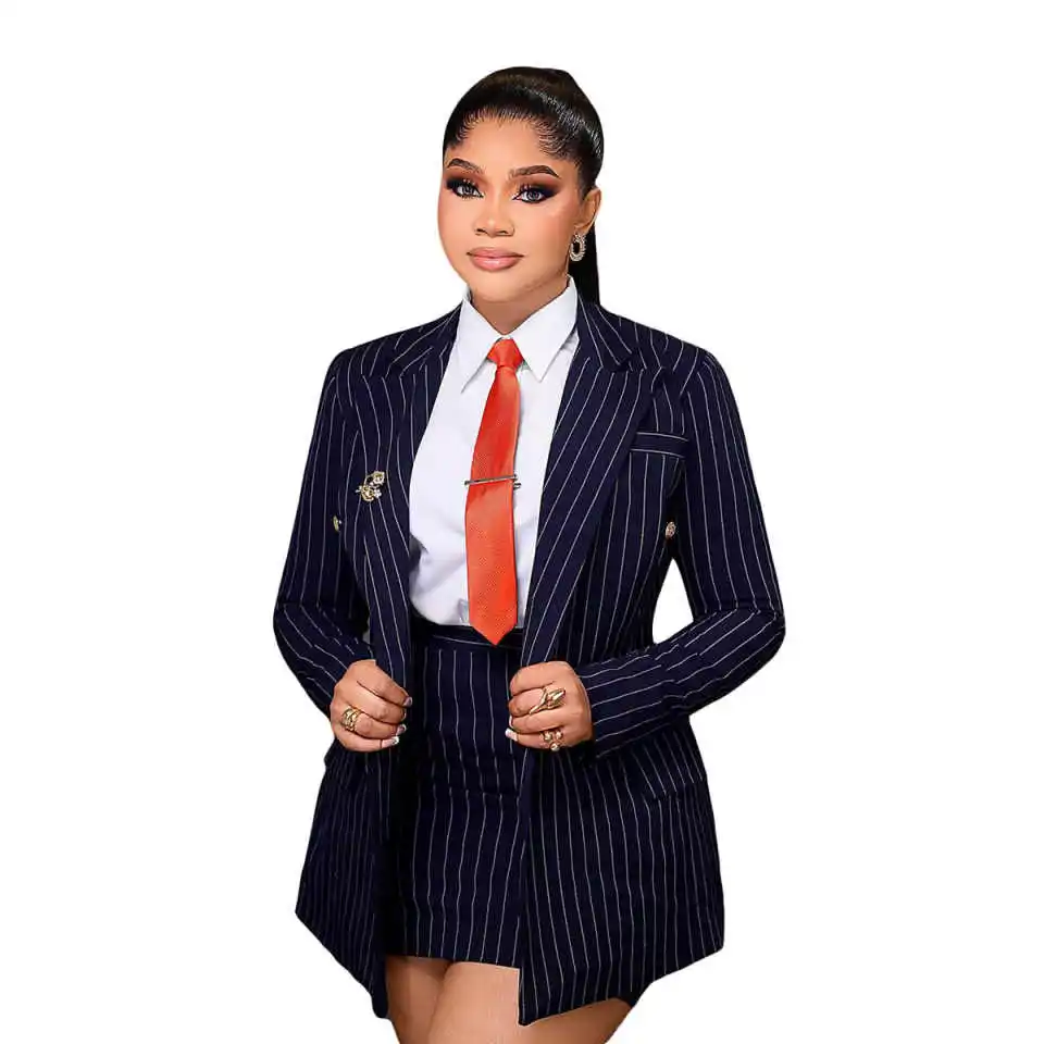 ヴィンテージピークドラペルストライプ女性スーツポケットブレザー + ミニスカート 2 ピーススリムフィットオフィスレディスーツセットカスタマイズ