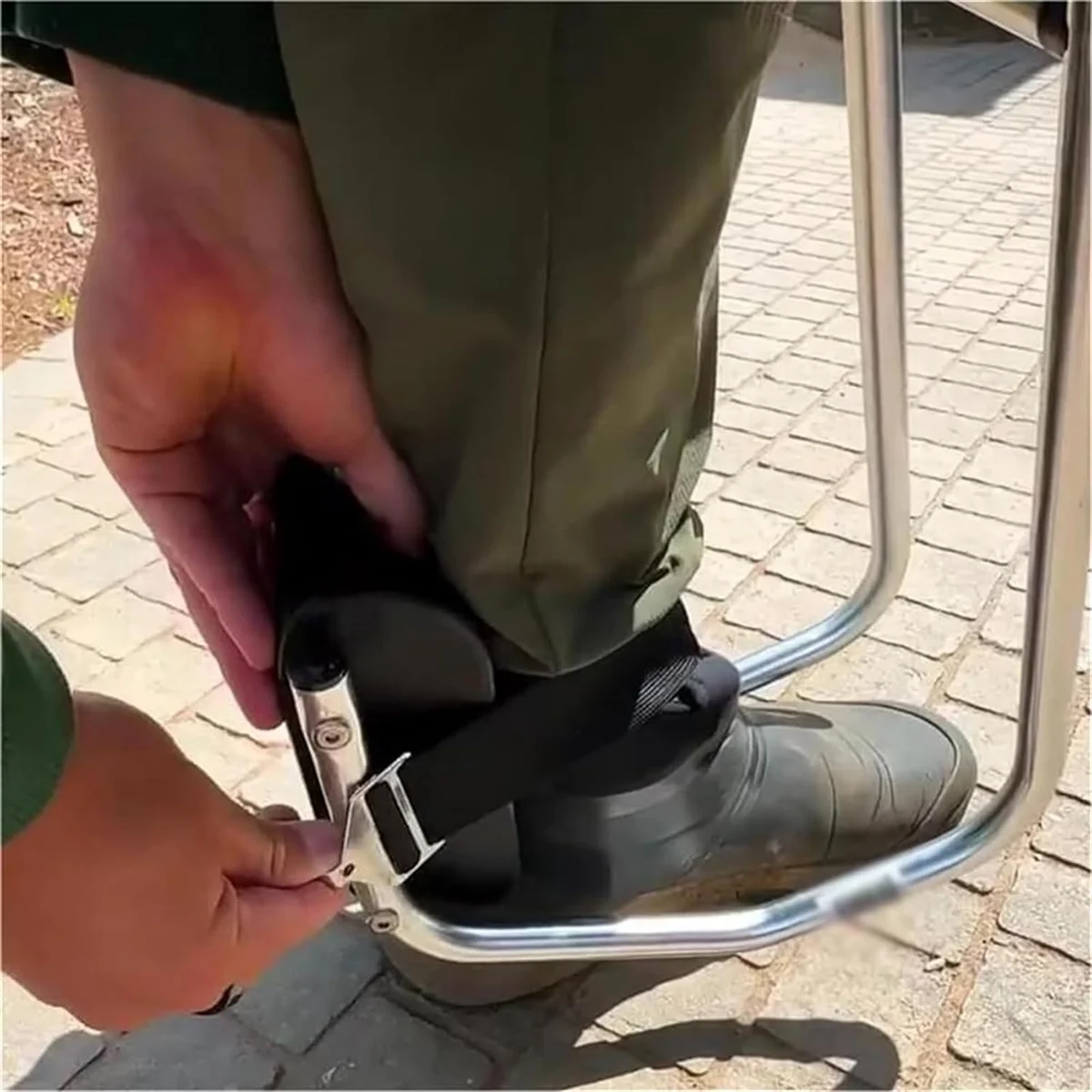 Better Quality Gardening Knee Seat,Knee Seat for Gardening,Kneeling Knee Brace Gardening Pad, Garden Kneeling and Seat Protect 1