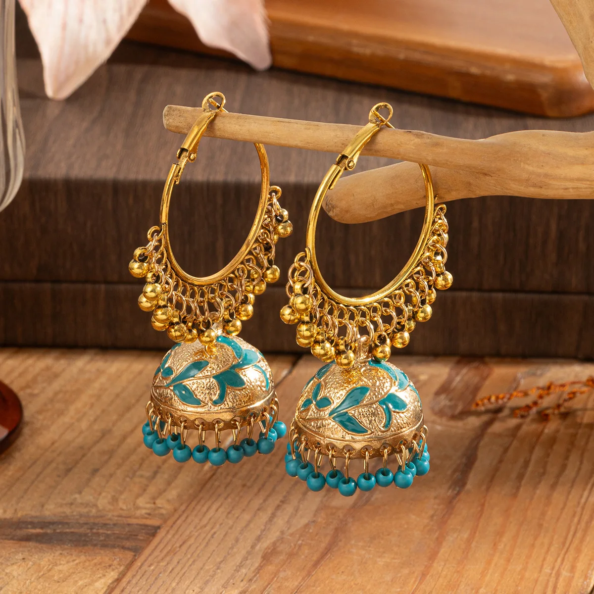 Piercing grande redondo Color dorado joyería india Jhumka para mujer Vintage étnico esmalte flor campana cuelga pendientes regalo de boda