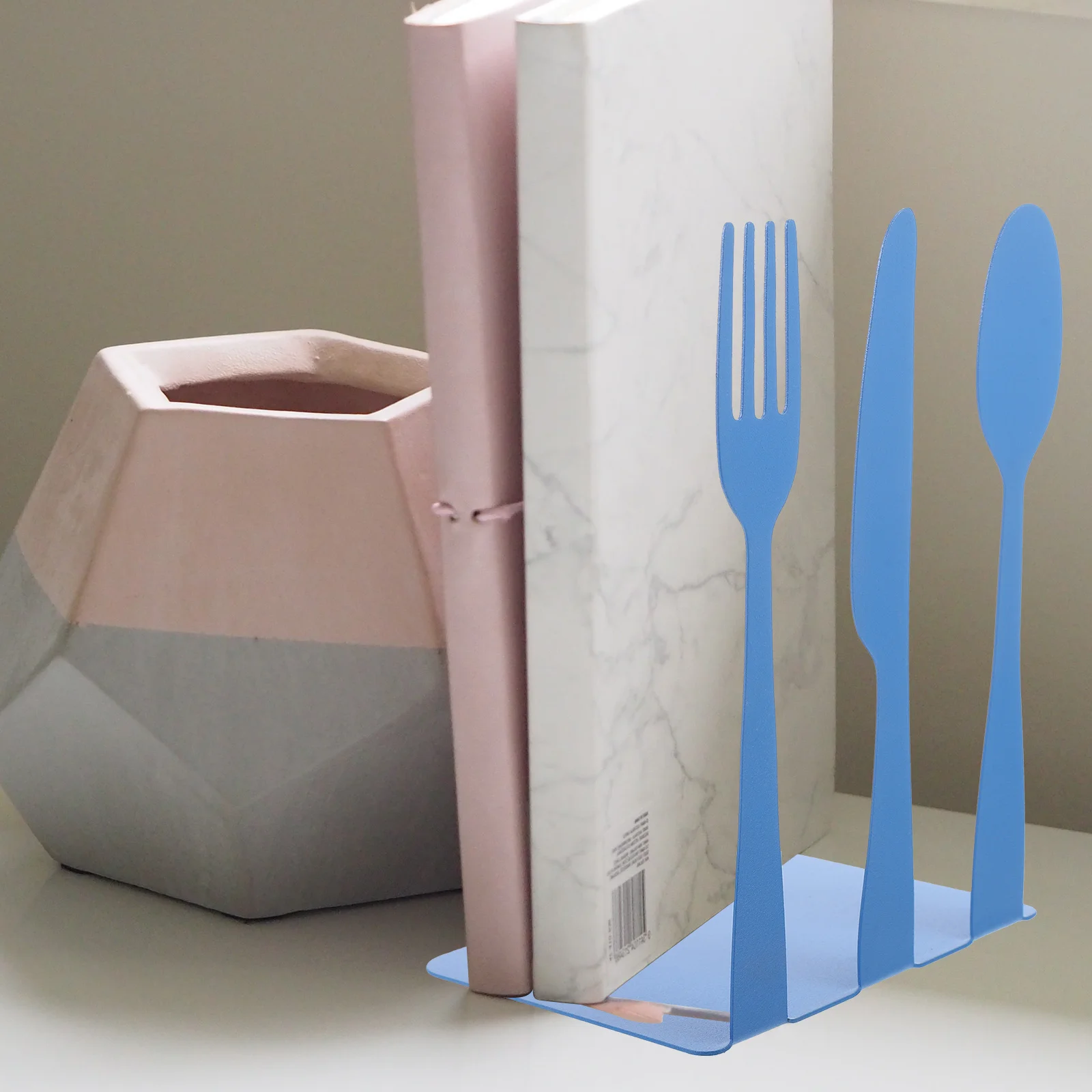 2Pcs Iron Bookends Strong Hold Book Organizers for Desk Shelf Study Room Decorative Metal Book Supports Home Office Use