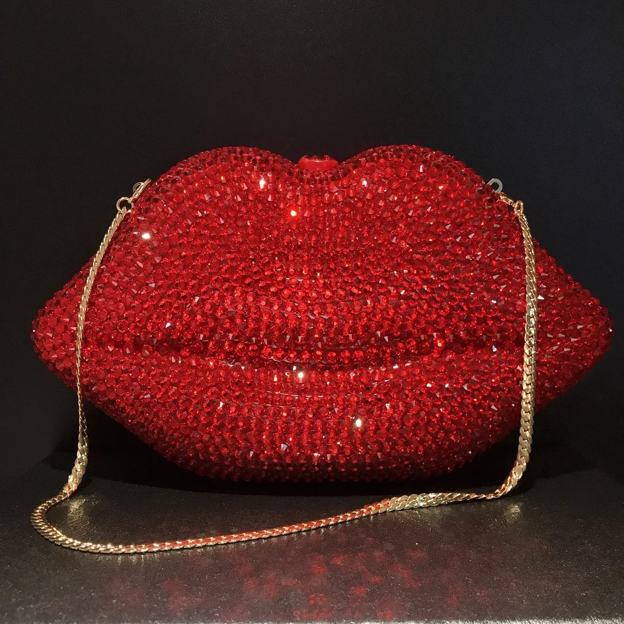 

Red lips diamond-encrusted dinner bag European and American style solid color banquet diamond with diamonds hand-held women' bag